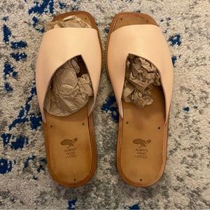 New Sevilla Smith Krysia Sandal